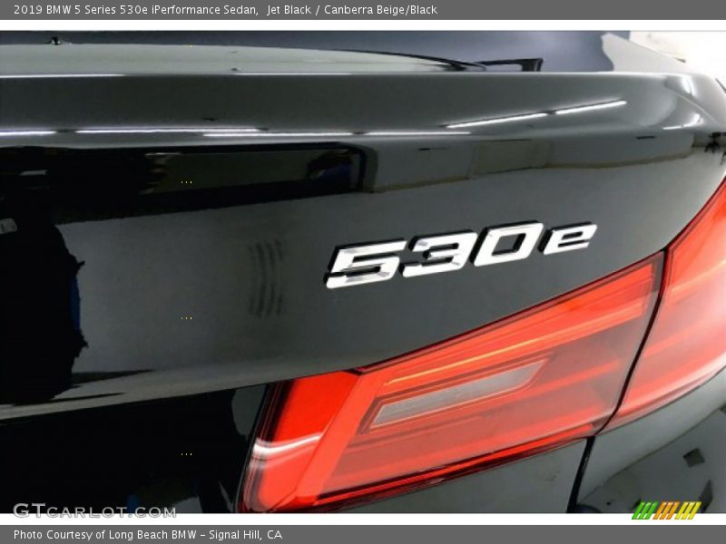 Jet Black / Canberra Beige/Black 2019 BMW 5 Series 530e iPerformance Sedan
