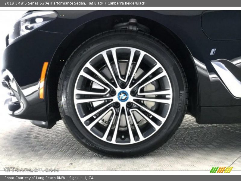 Jet Black / Canberra Beige/Black 2019 BMW 5 Series 530e iPerformance Sedan