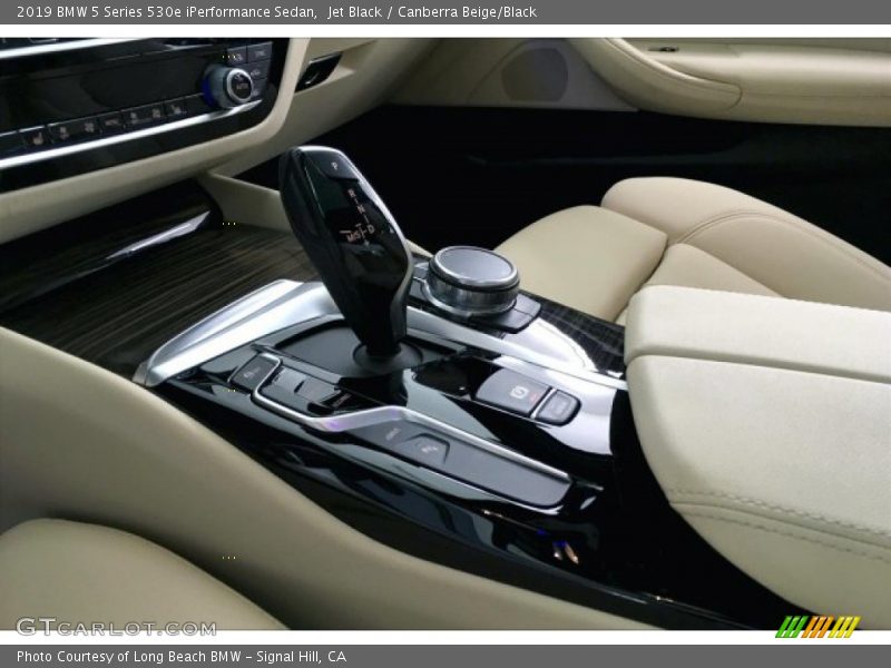 Jet Black / Canberra Beige/Black 2019 BMW 5 Series 530e iPerformance Sedan