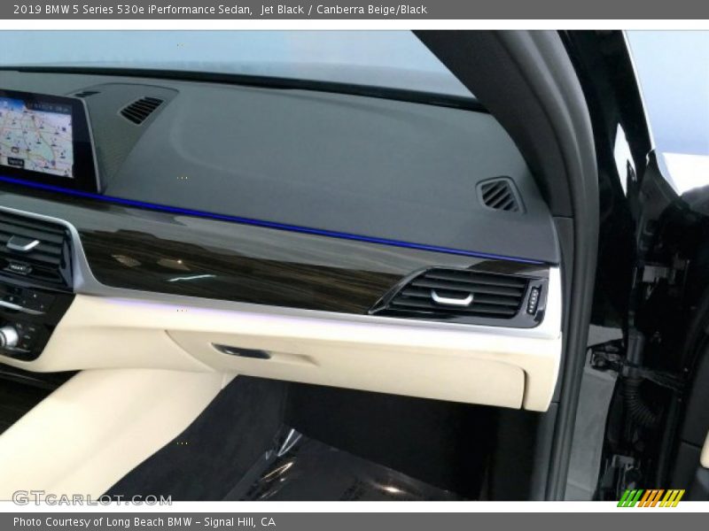 Jet Black / Canberra Beige/Black 2019 BMW 5 Series 530e iPerformance Sedan