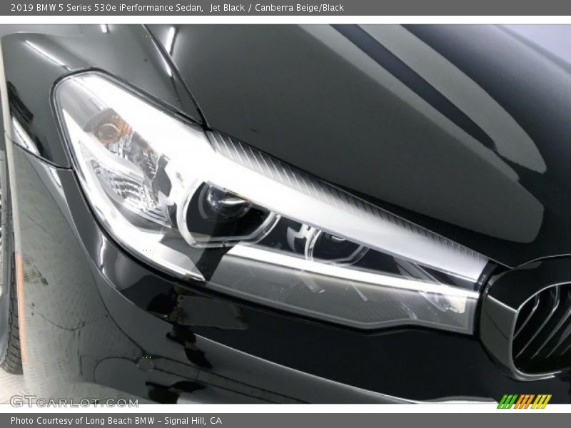 Jet Black / Canberra Beige/Black 2019 BMW 5 Series 530e iPerformance Sedan