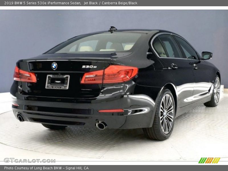Jet Black / Canberra Beige/Black 2019 BMW 5 Series 530e iPerformance Sedan