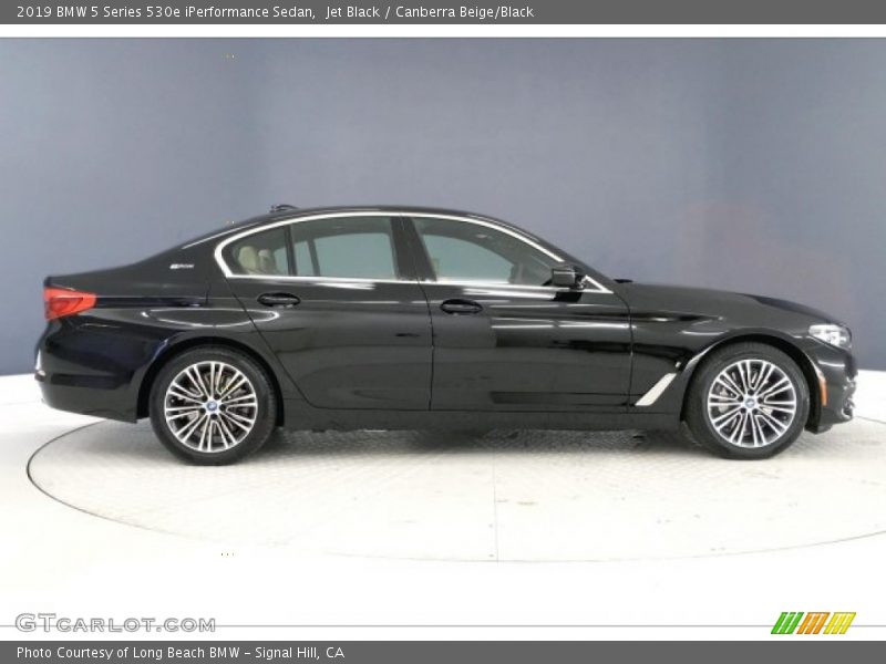 Jet Black / Canberra Beige/Black 2019 BMW 5 Series 530e iPerformance Sedan