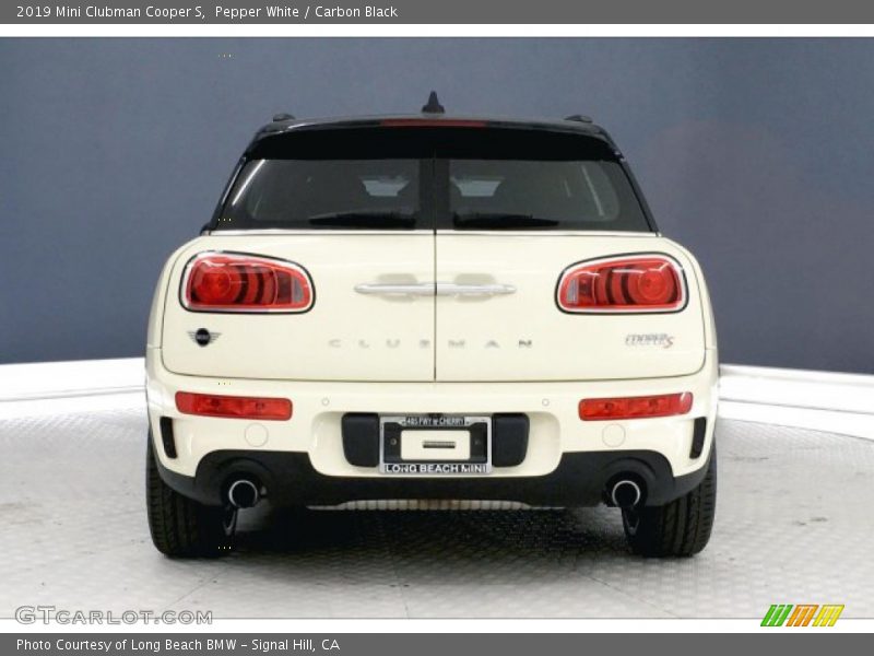 Pepper White / Carbon Black 2019 Mini Clubman Cooper S