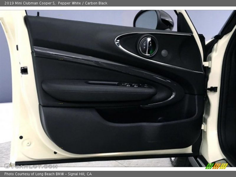 Pepper White / Carbon Black 2019 Mini Clubman Cooper S