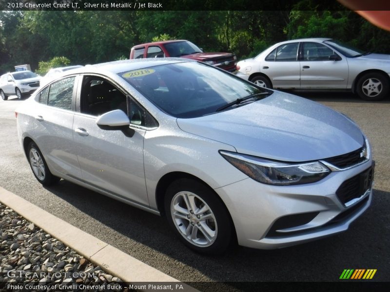 Silver Ice Metallic / Jet Black 2018 Chevrolet Cruze LT