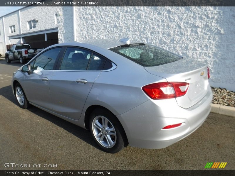 Silver Ice Metallic / Jet Black 2018 Chevrolet Cruze LT
