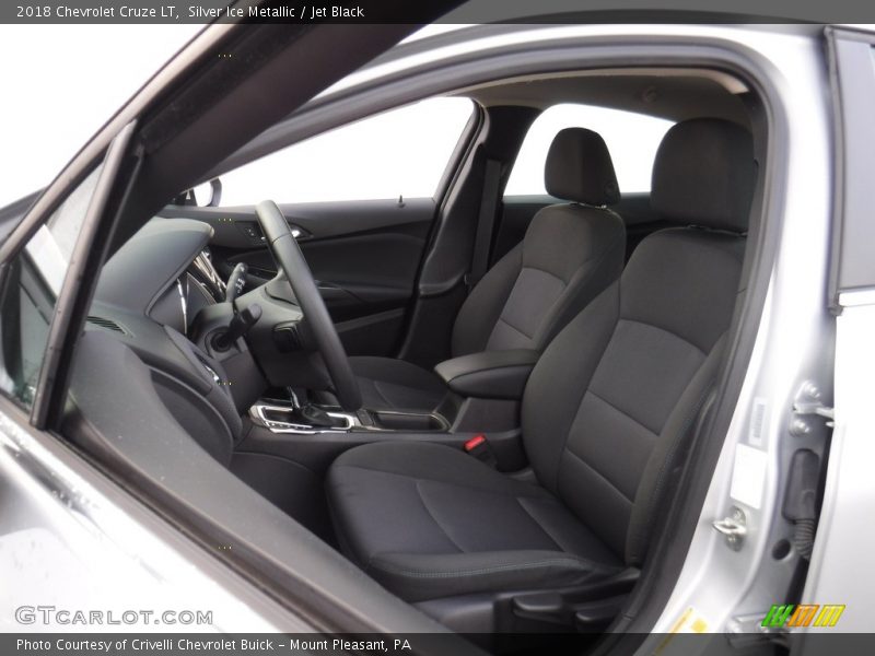 Silver Ice Metallic / Jet Black 2018 Chevrolet Cruze LT