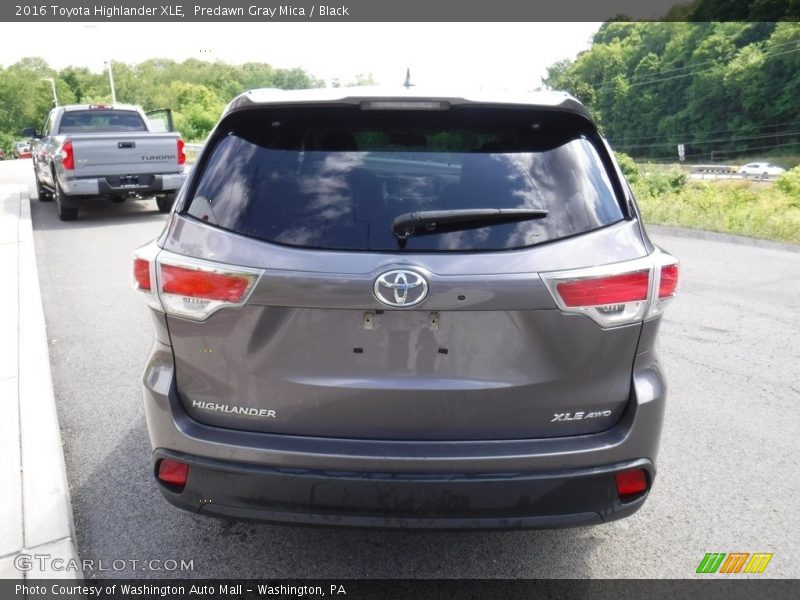Predawn Gray Mica / Black 2016 Toyota Highlander XLE