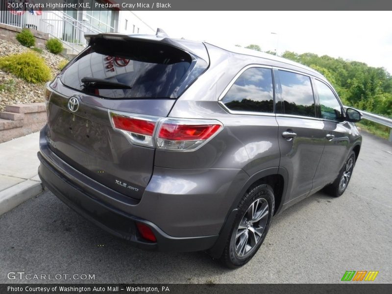 Predawn Gray Mica / Black 2016 Toyota Highlander XLE