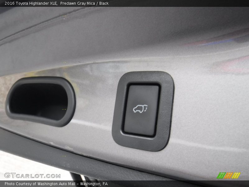 Predawn Gray Mica / Black 2016 Toyota Highlander XLE