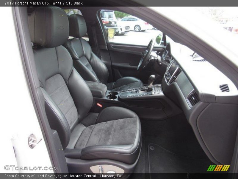 White / GTS Black 2017 Porsche Macan GTS