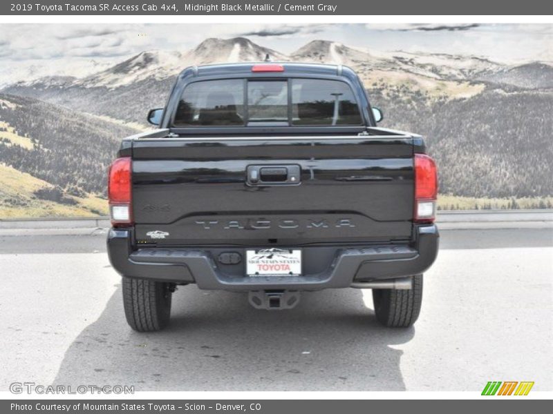 Midnight Black Metallic / Cement Gray 2019 Toyota Tacoma SR Access Cab 4x4