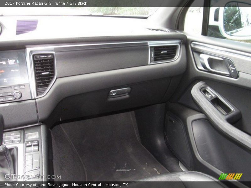 White / GTS Black 2017 Porsche Macan GTS