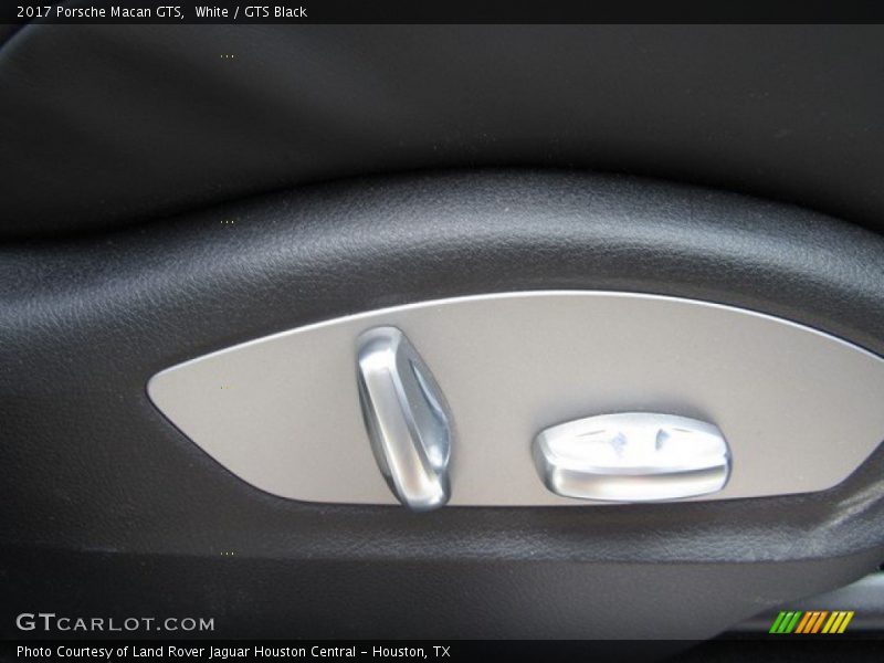White / GTS Black 2017 Porsche Macan GTS