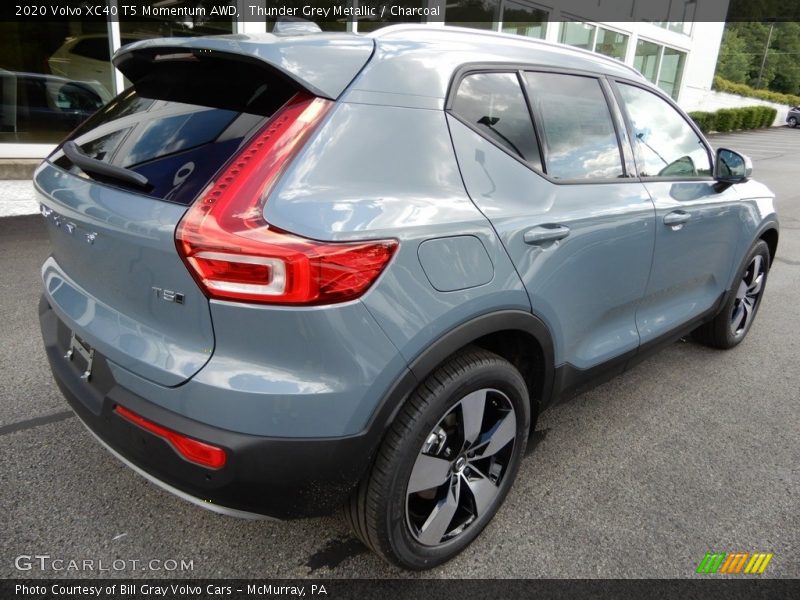 Thunder Grey Metallic / Charcoal 2020 Volvo XC40 T5 Momentum AWD