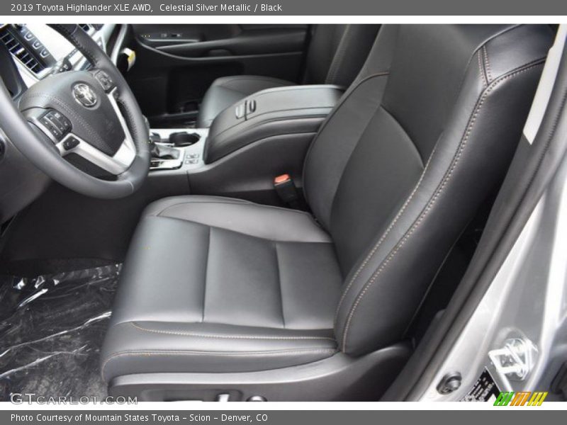 Celestial Silver Metallic / Black 2019 Toyota Highlander XLE AWD