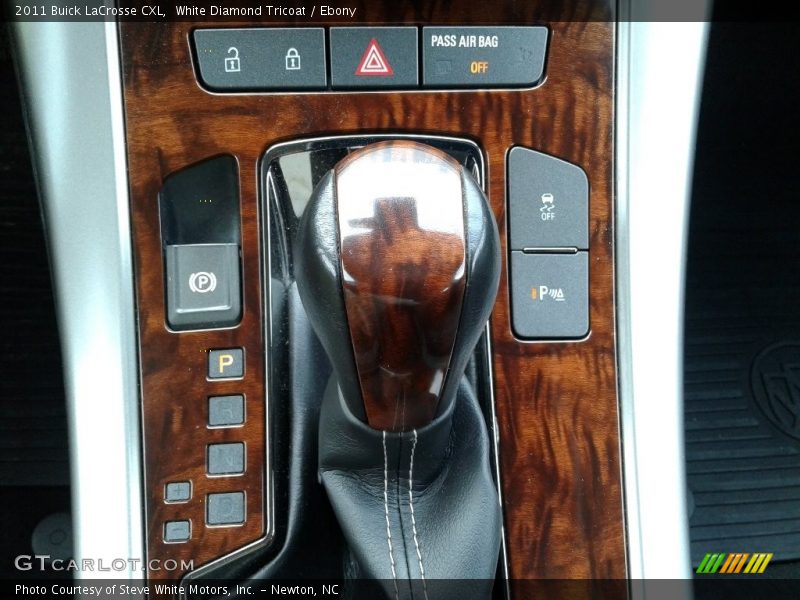 White Diamond Tricoat / Ebony 2011 Buick LaCrosse CXL