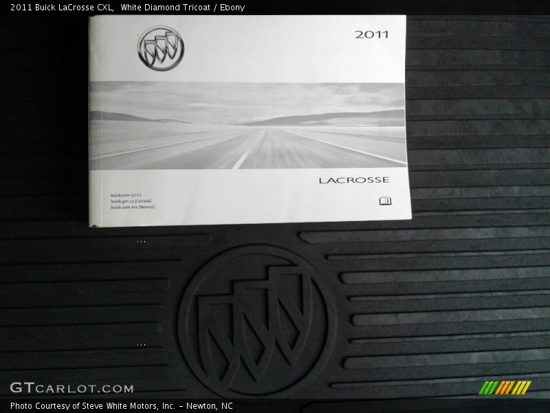 White Diamond Tricoat / Ebony 2011 Buick LaCrosse CXL