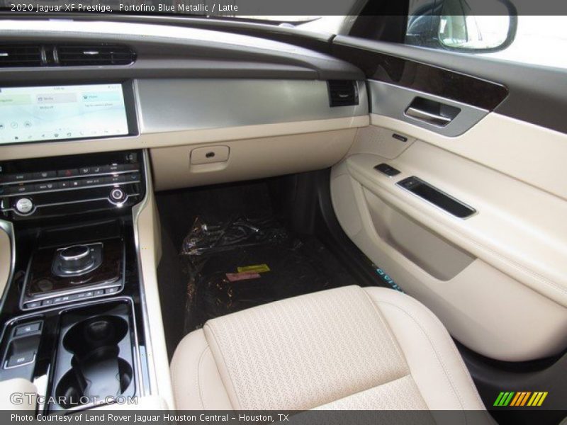 Portofino Blue Metallic / Latte 2020 Jaguar XF Prestige