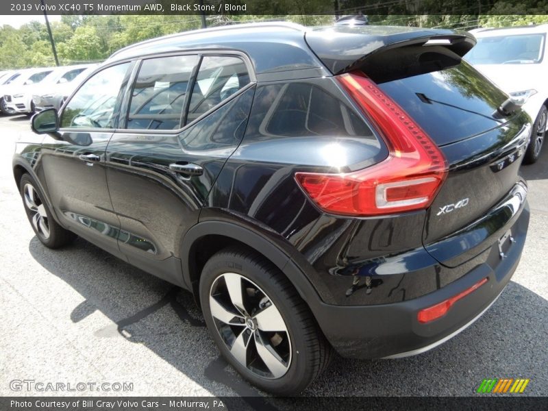 Black Stone / Blond 2019 Volvo XC40 T5 Momentum AWD