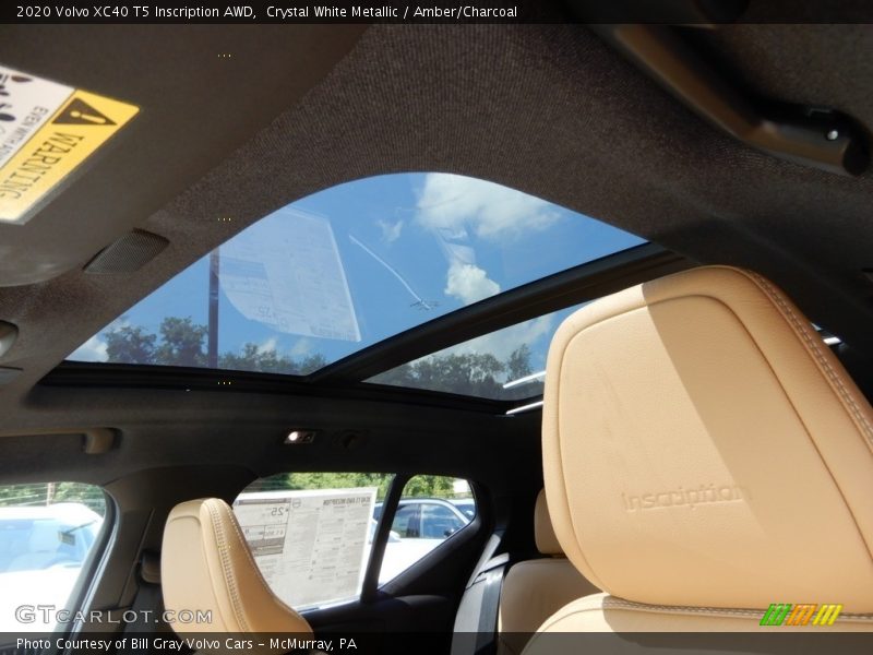 Crystal White Metallic / Amber/Charcoal 2020 Volvo XC40 T5 Inscription AWD