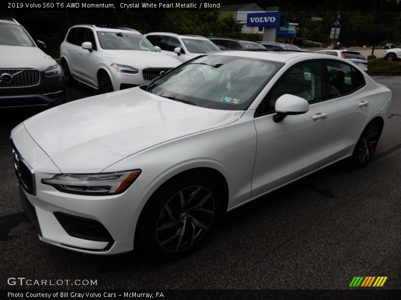 Crystal White Pearl Metallic / Blond 2019 Volvo S60 T6 AWD Momentum