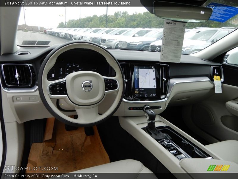  2019 S60 T6 AWD Momentum Blond Interior