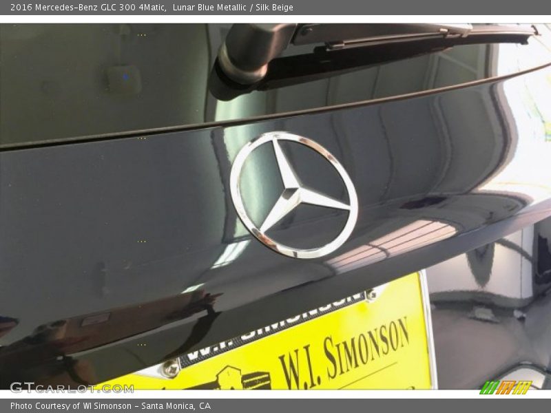 Lunar Blue Metallic / Silk Beige 2016 Mercedes-Benz GLC 300 4Matic