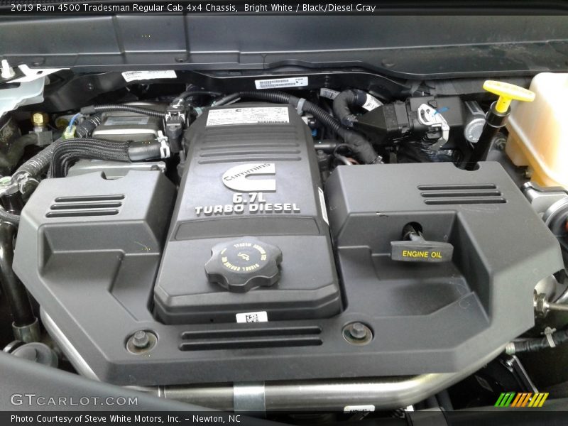 Bright White / Black/Diesel Gray 2019 Ram 4500 Tradesman Regular Cab 4x4 Chassis