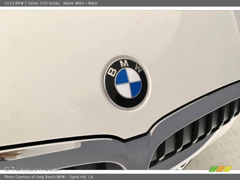 Alpine White / Black 2019 BMW 3 Series 330i Sedan