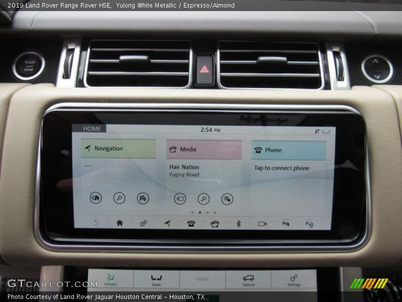 Yulong White Metallic / Espresso/Almond 2019 Land Rover Range Rover HSE