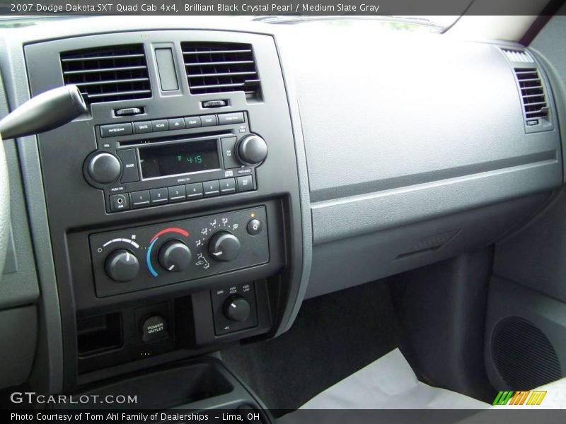 Brilliant Black Crystal Pearl / Medium Slate Gray 2007 Dodge Dakota SXT Quad Cab 4x4