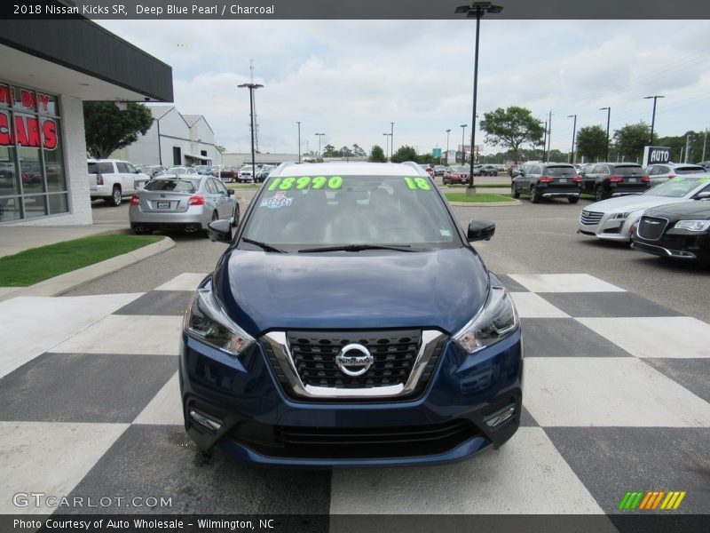 Deep Blue Pearl / Charcoal 2018 Nissan Kicks SR