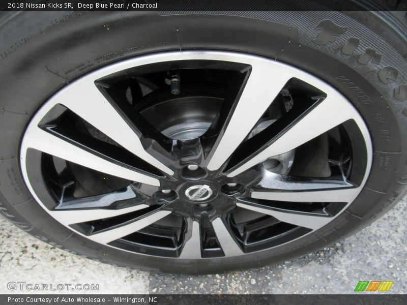 Deep Blue Pearl / Charcoal 2018 Nissan Kicks SR