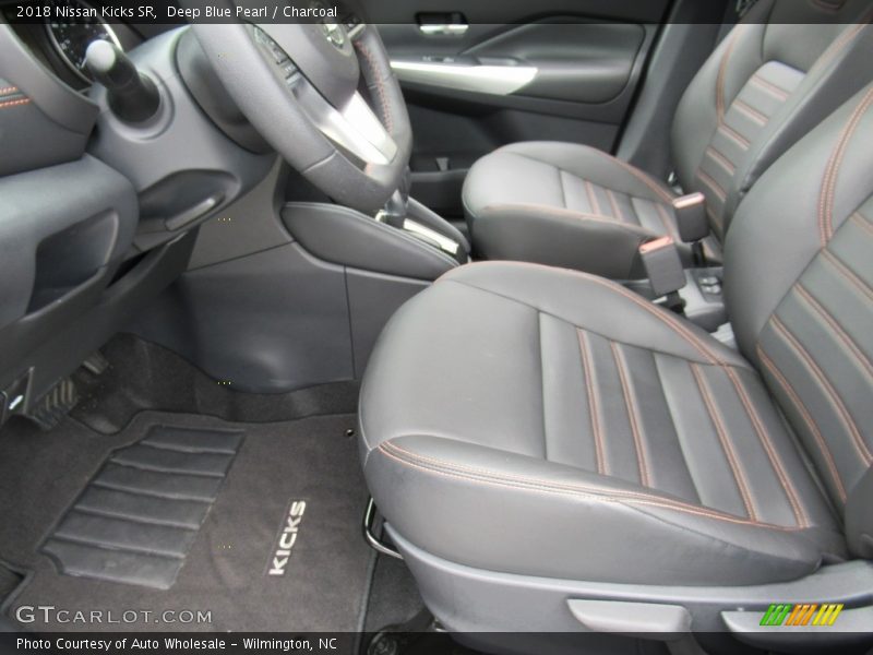 Deep Blue Pearl / Charcoal 2018 Nissan Kicks SR