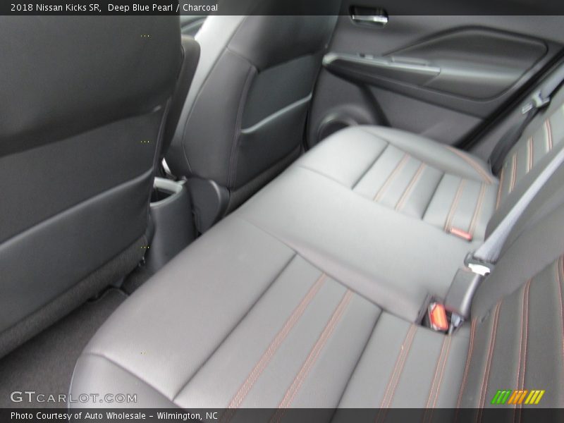 Deep Blue Pearl / Charcoal 2018 Nissan Kicks SR