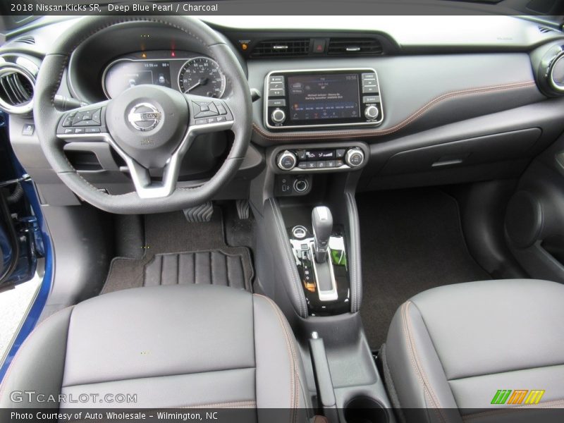 Deep Blue Pearl / Charcoal 2018 Nissan Kicks SR