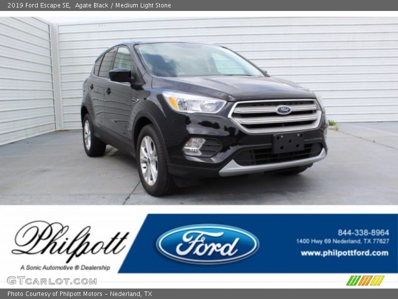 Agate Black / Medium Light Stone 2019 Ford Escape SE