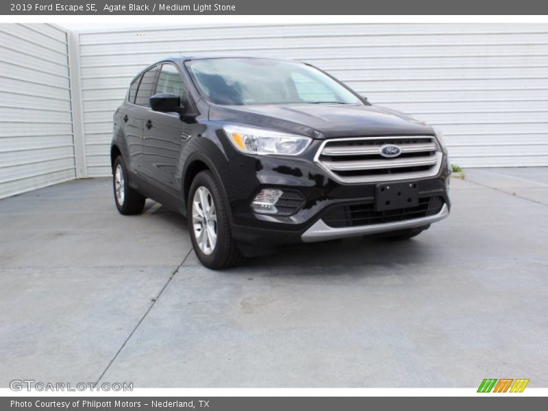 Agate Black / Medium Light Stone 2019 Ford Escape SE