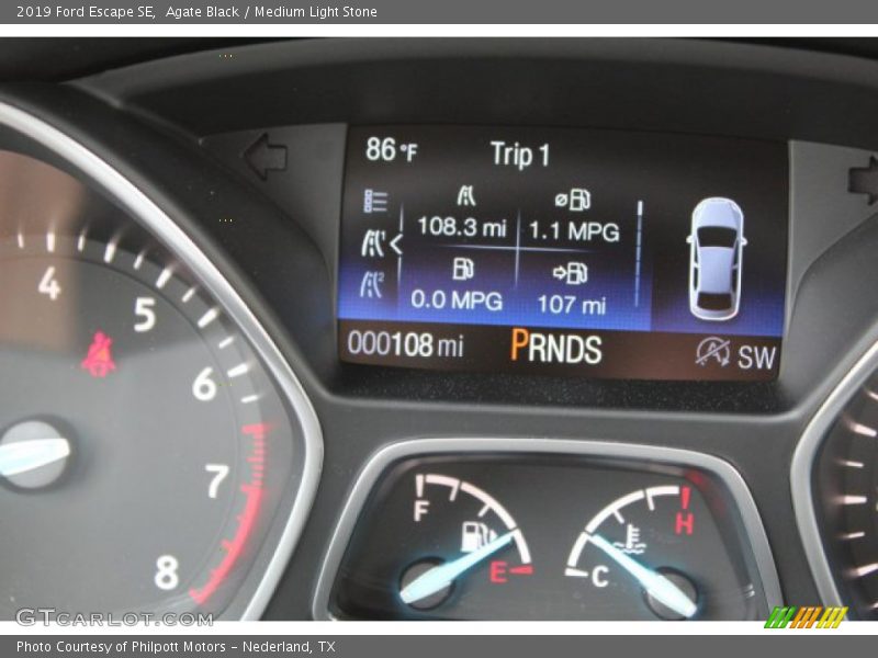 Agate Black / Medium Light Stone 2019 Ford Escape SE