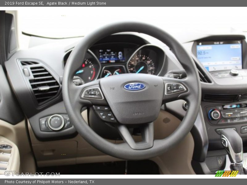 Agate Black / Medium Light Stone 2019 Ford Escape SE