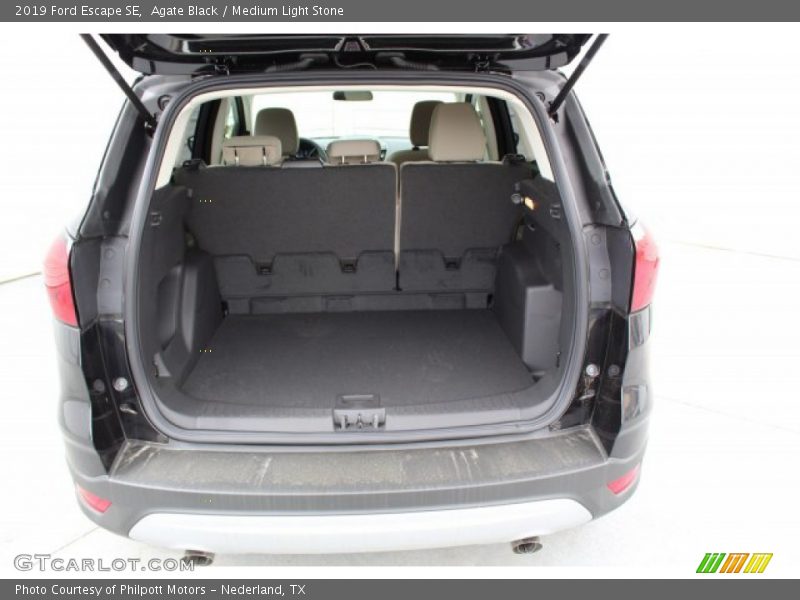 Agate Black / Medium Light Stone 2019 Ford Escape SE