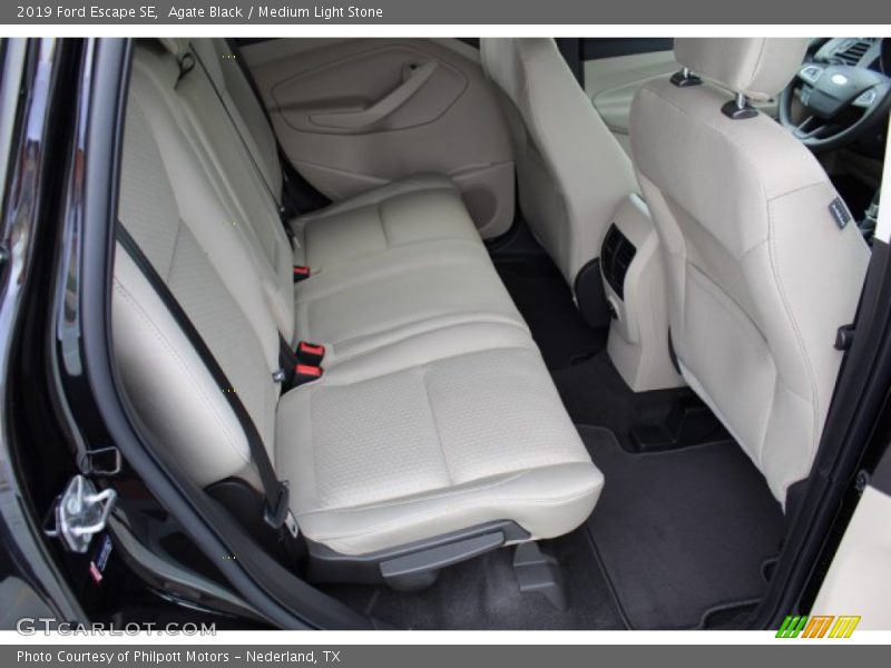 Agate Black / Medium Light Stone 2019 Ford Escape SE