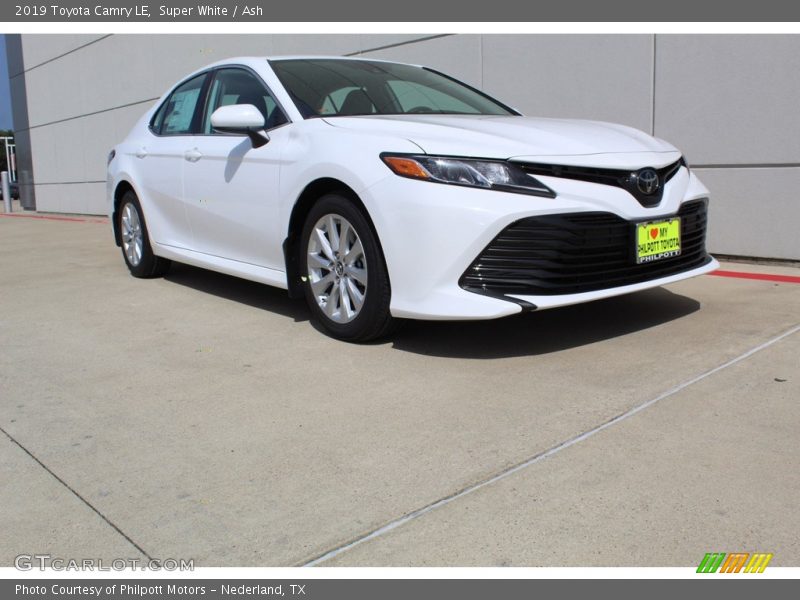 Super White / Ash 2019 Toyota Camry LE