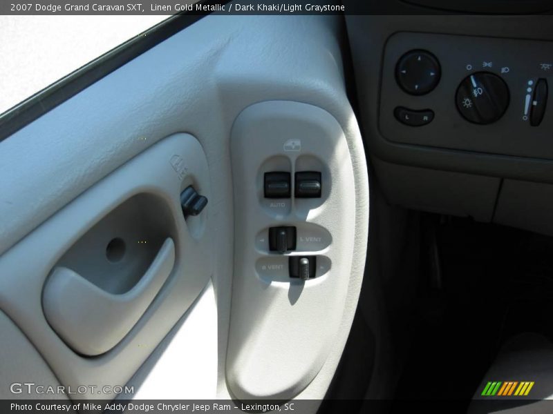 Linen Gold Metallic / Dark Khaki/Light Graystone 2007 Dodge Grand Caravan SXT