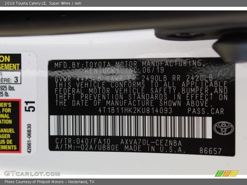 Super White / Ash 2019 Toyota Camry LE