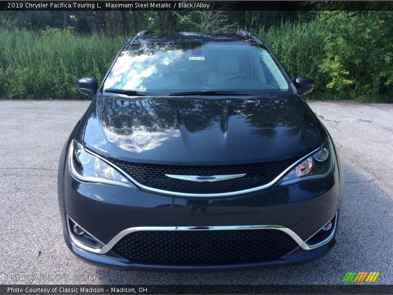 Maximum Steel Metallic / Black/Alloy 2019 Chrysler Pacifica Touring L