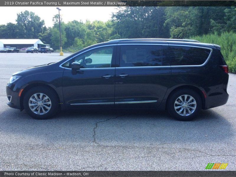 Maximum Steel Metallic / Black/Alloy 2019 Chrysler Pacifica Touring L