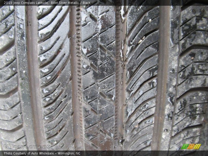 Billet Silver Metallic / Black 2019 Jeep Compass Latitude